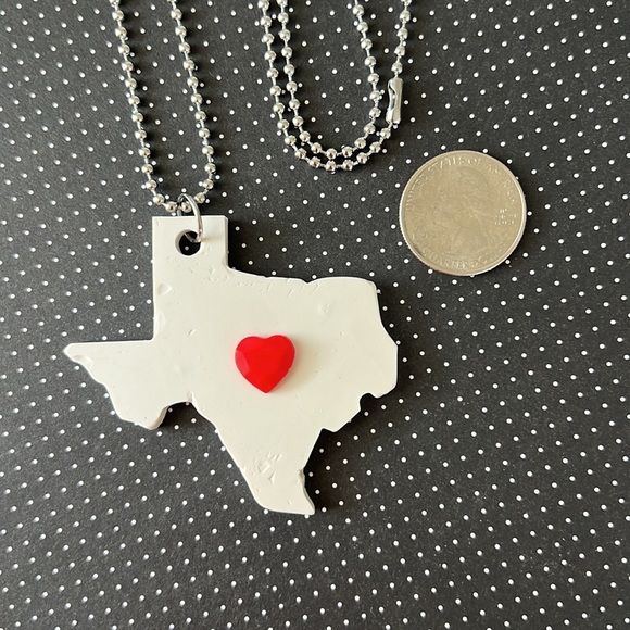 Clay Texas Hanging Car Mirror Decoration - Picture 2 of 3